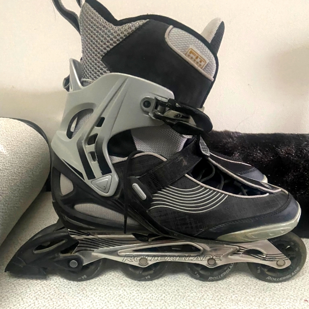 ♥️Rollerblade skating boots,Men's Size 12